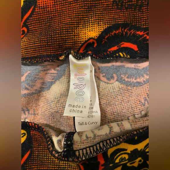 3/$28 EUC - LuLaRoe | Halloween Leggings | Buttery Soft | Tall & Curvy - Picture 2 of 3